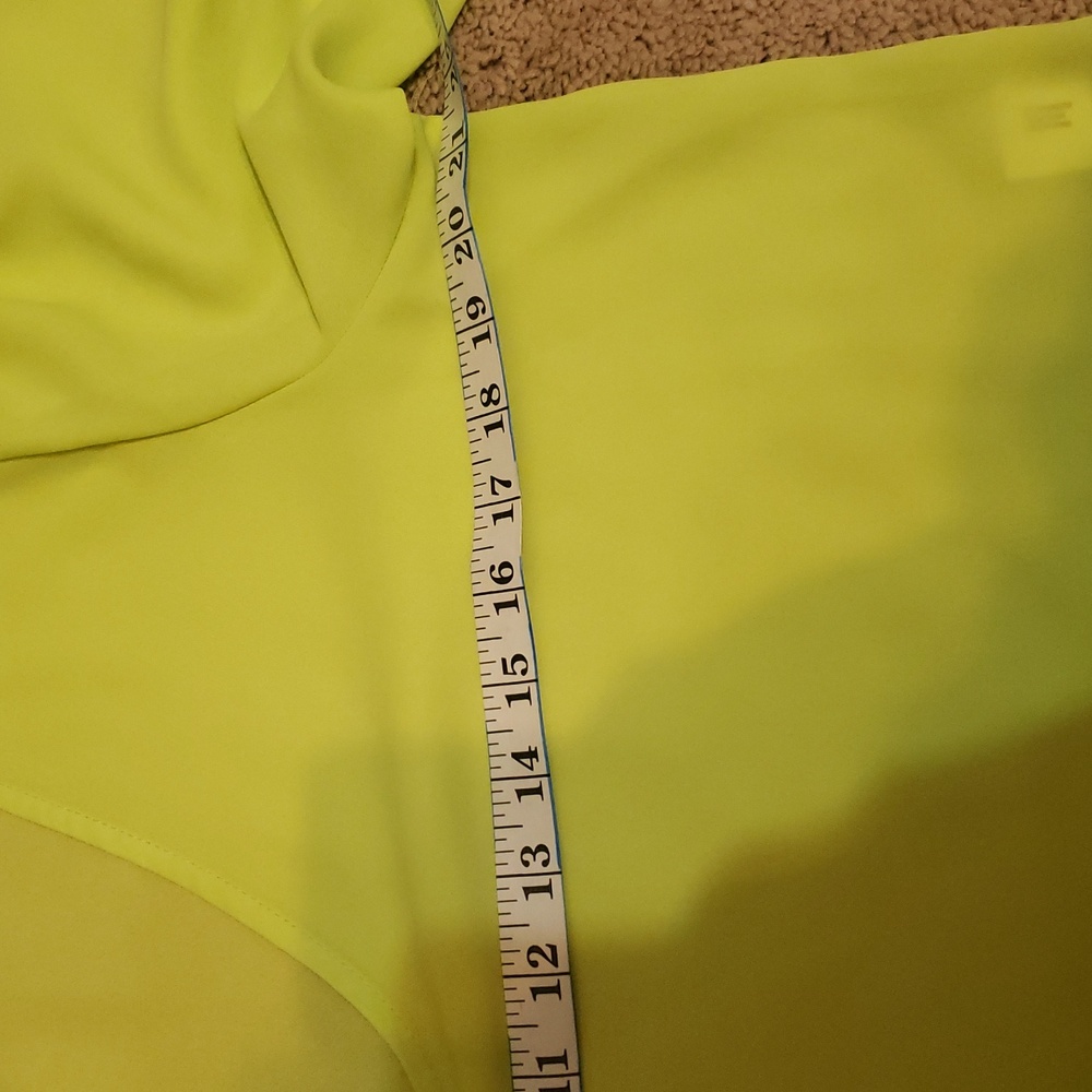 Neon top - Picture 5 of 6